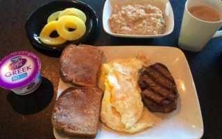 Натан Вонсли: тяжелая тренировка бицепса