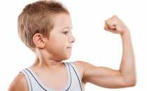 Как научить ребенка подтягиваться на турнике с нуля за неделю: видео и советы