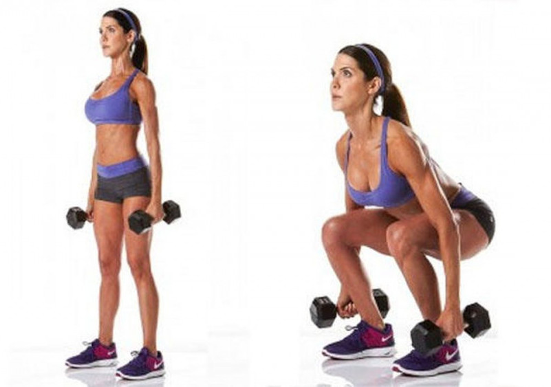 приседания с гантелями