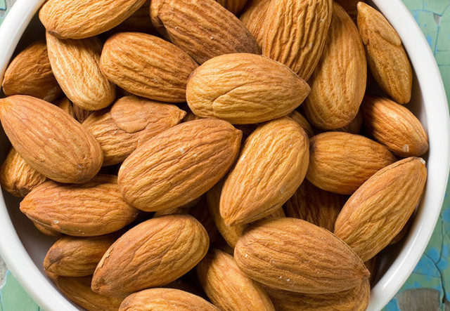 сколько белка есть в день