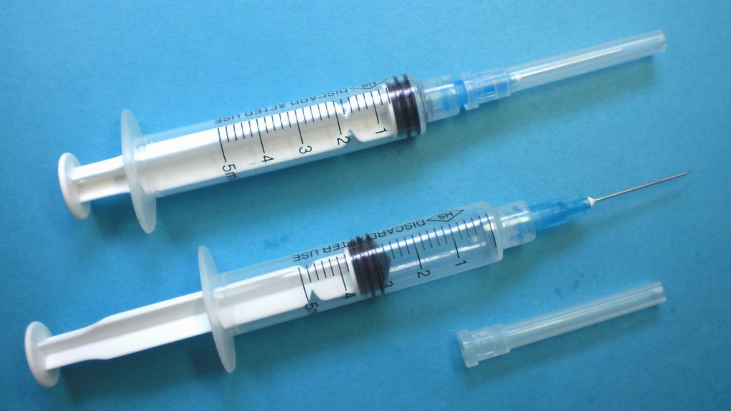 Как сделать внутримышечную инъекцию?