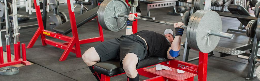 базовое упражнение жим лежа