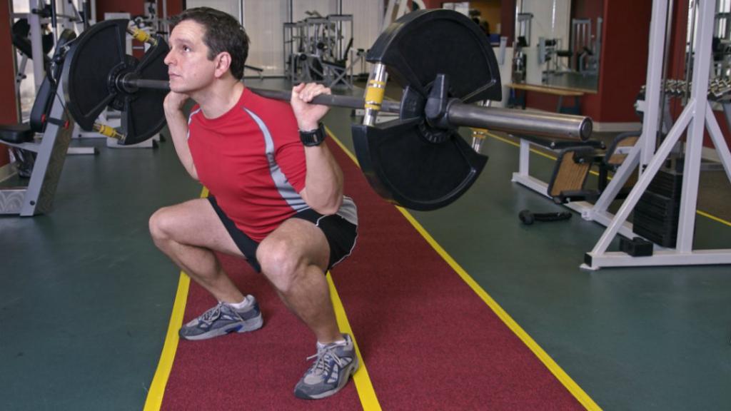 Приседания со штангой для мужчин