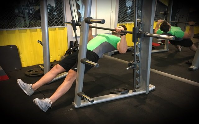 Комплекс упражнений для спины в тренажерном зале