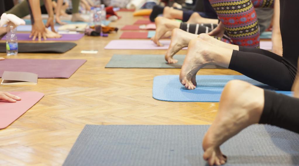 упражнения на ковриках