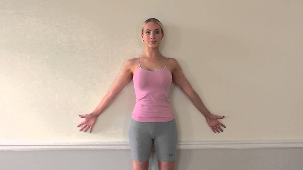 упражнение у стены