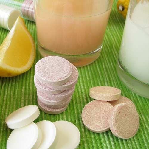 Витамины на столе