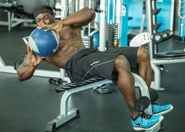 Скручивания с отягощением