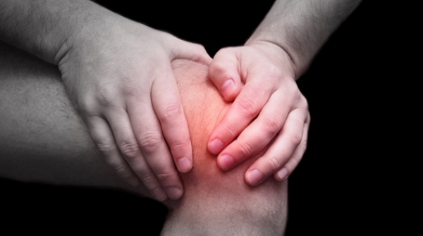 Краснота надколенника