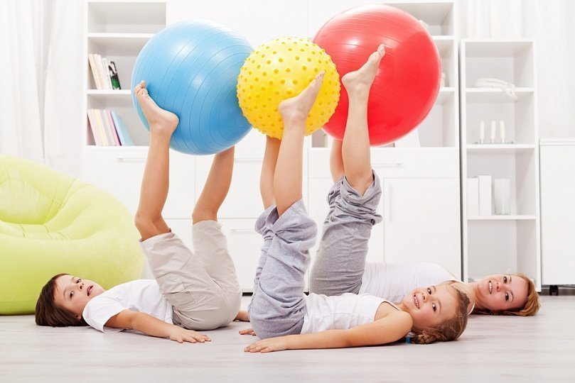 Упражнение с мячом