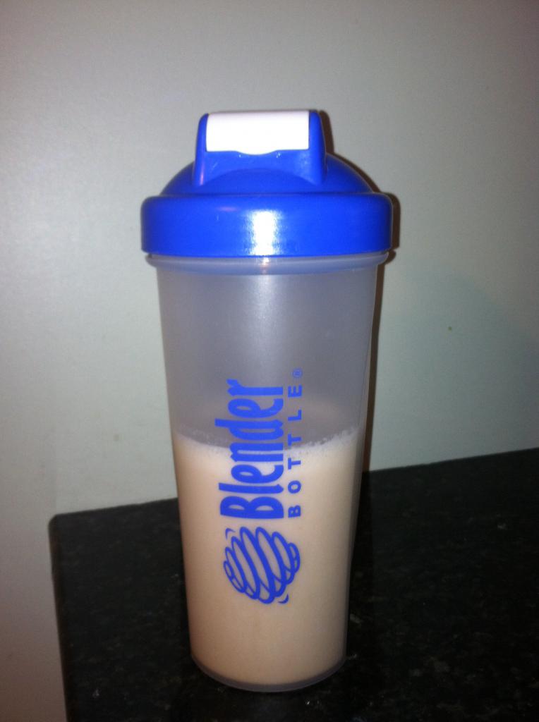 протеин без углеводов в шейкере