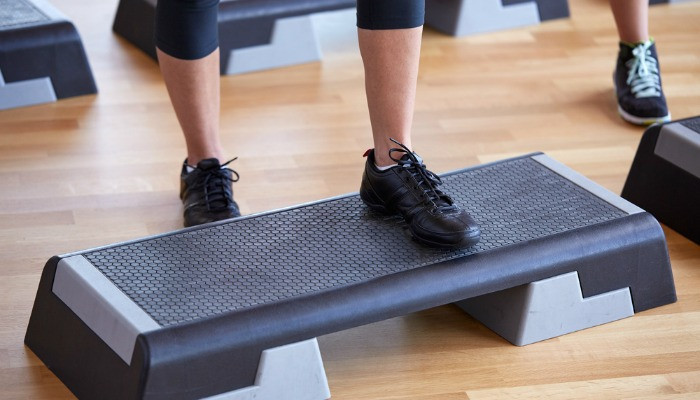 основные шаги в степ-аэробике