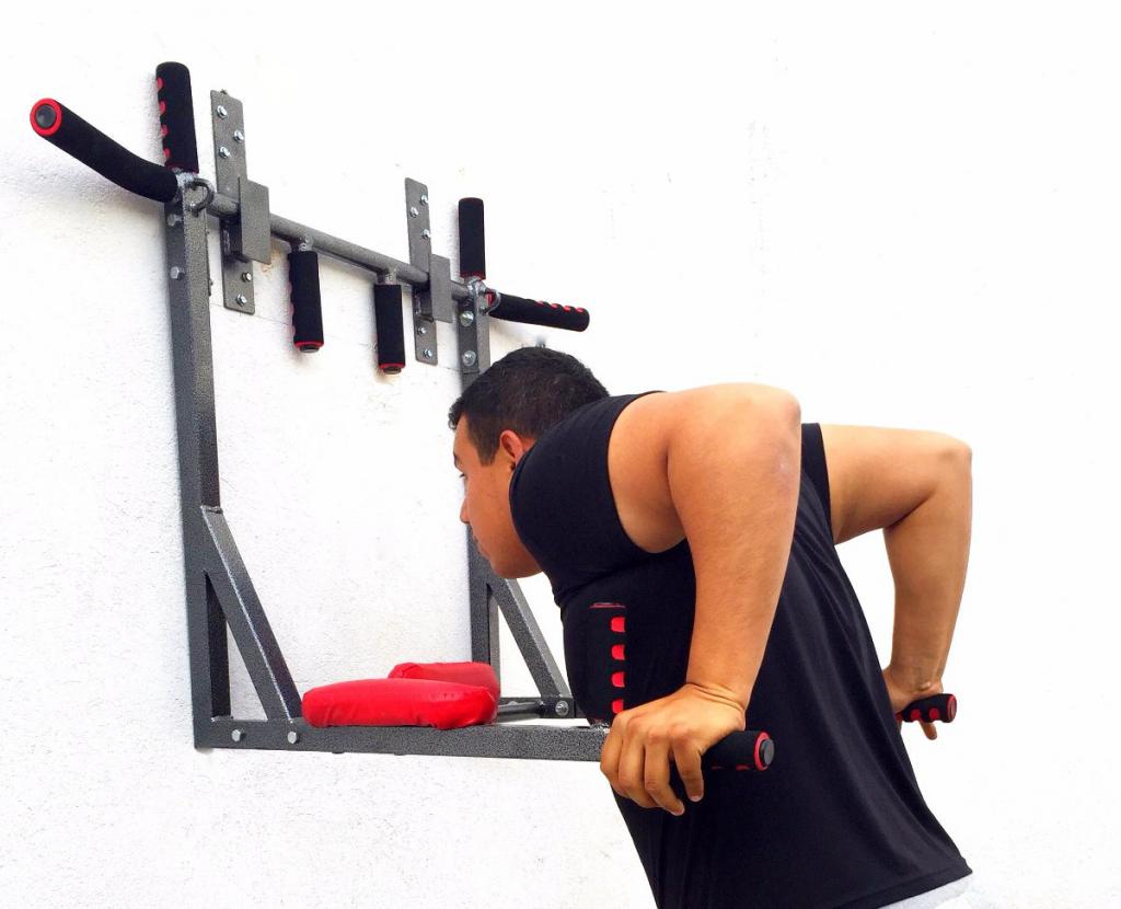 Упражнение на трицепс