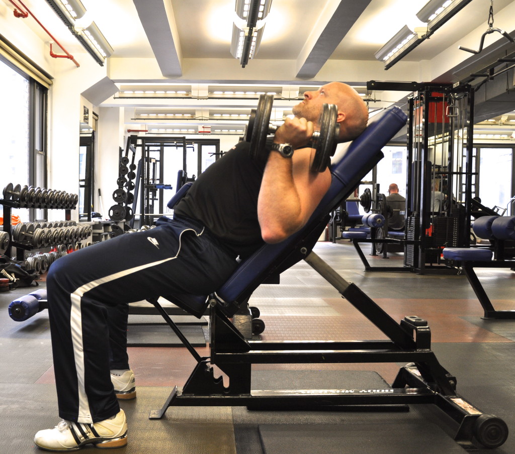 подьем гантелей