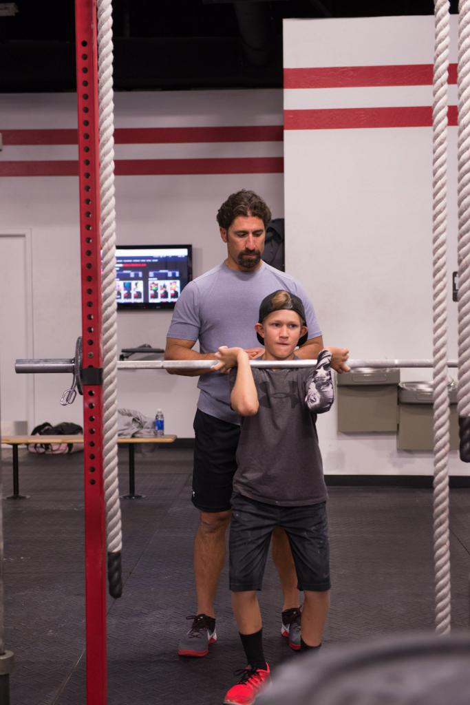 выполнение с грифом