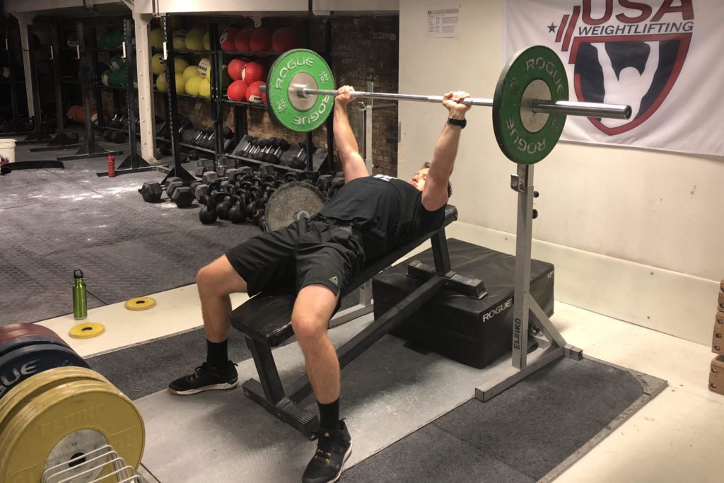 Жим штанги под углом 45 градусов