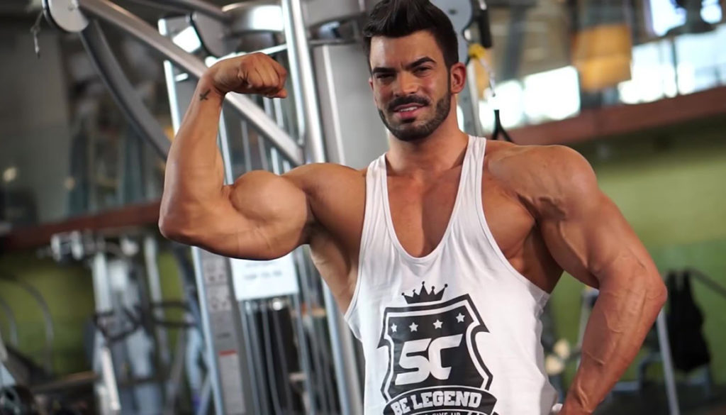 В спортивном зале