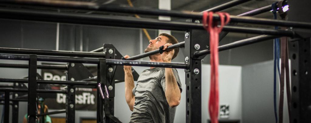 подтягивание с широким хватом