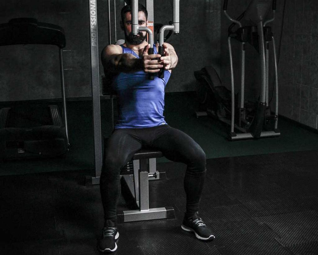 Тренажеры для тренировки мышц груд