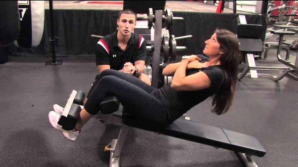 Упражнение на римском стуле