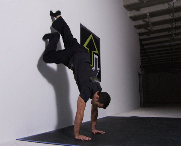 как расширить плечи в домашних условиях