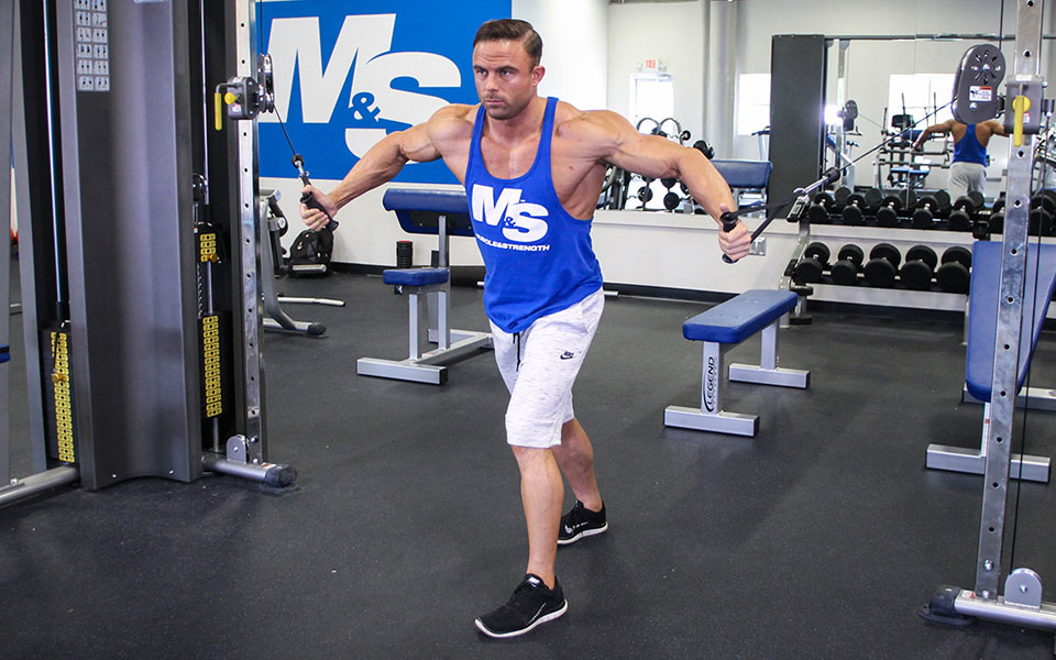 Сколько раз качать в неделю грудь?