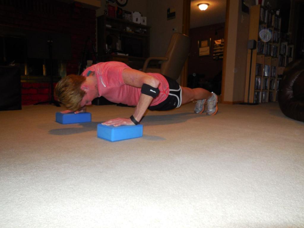 отжимания с блоками