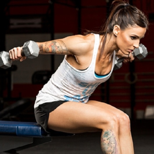 махи в наклоне сидя