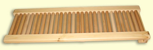 Dereviannye balansirovochnye dorozhki