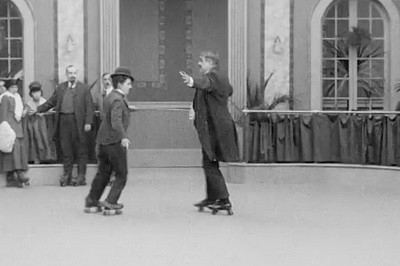 CHarli CHaplin na роликовых konkakh