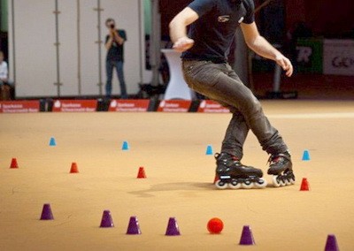 Slalom na rolikakh 2
