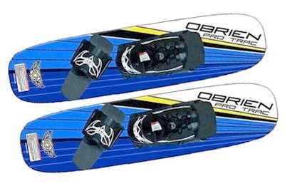 Vodnye lyzhi pryzhkovye